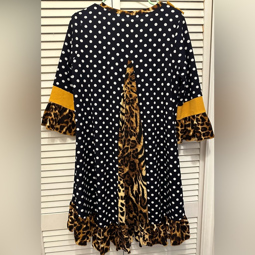 Modest Ruffles & Mudpies Ruffle Polka Dot Top Size M/L - Picture 6 of 7